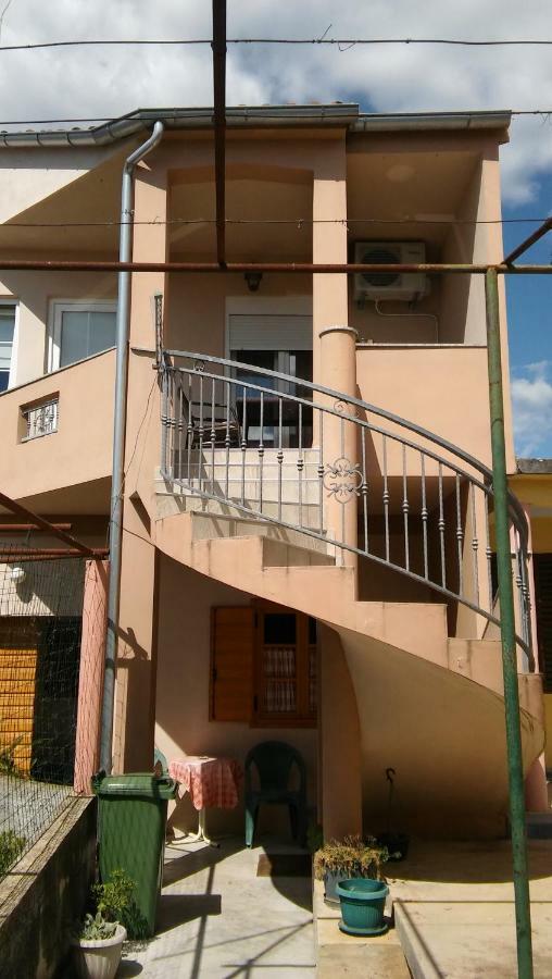 Apartments Ana بيبينيا المظهر الخارجي الصورة